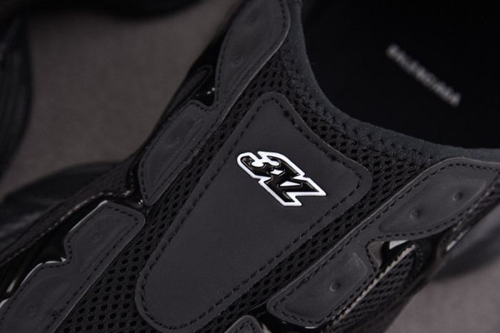 Balenciaga 3XL Sneaker W3XSO1000