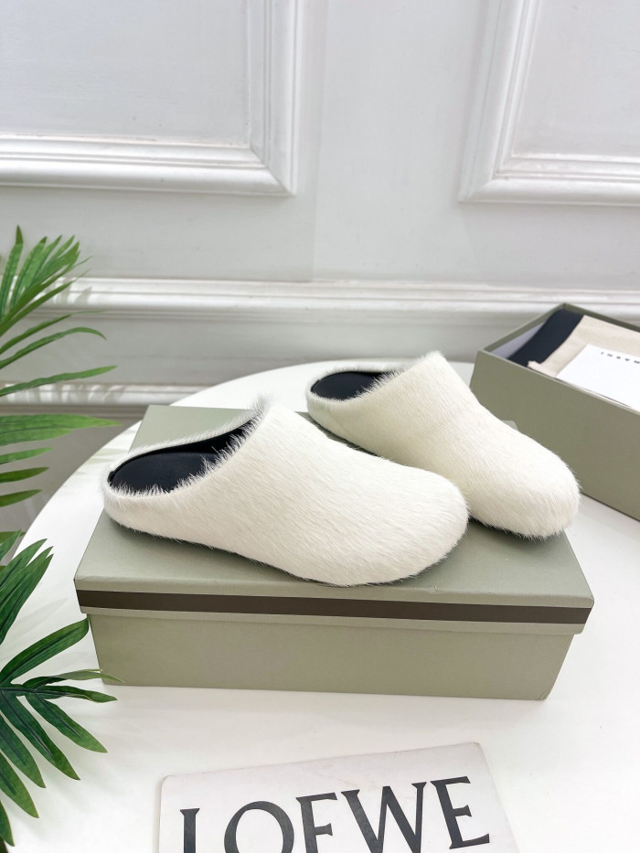 white long hair calfskin fussbett sabot mar04