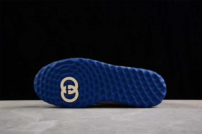 G*u*i* trainer sneaker 103