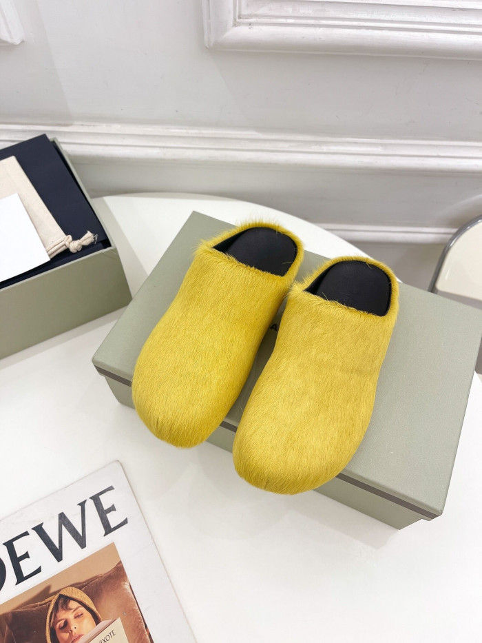 yellow long hair calfskin fussbett sabot iris mar05