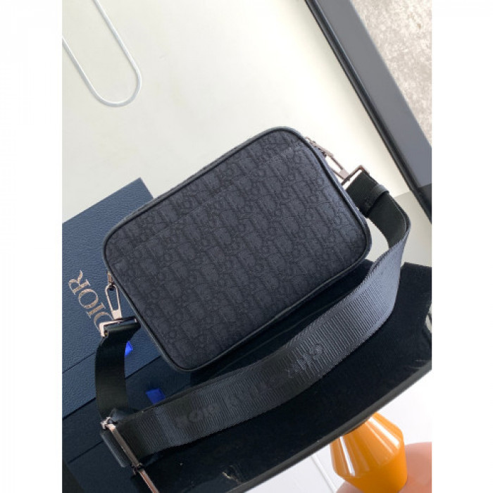 D*or SAFARI BAG d05 26 X 17 X 7CM