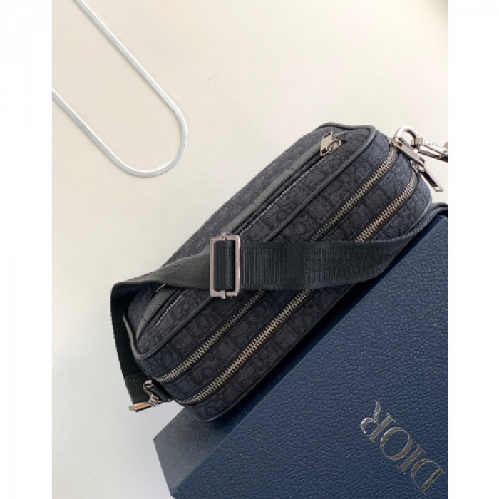 D*or SAFARI BAG d05 26 X 17 X 7CM