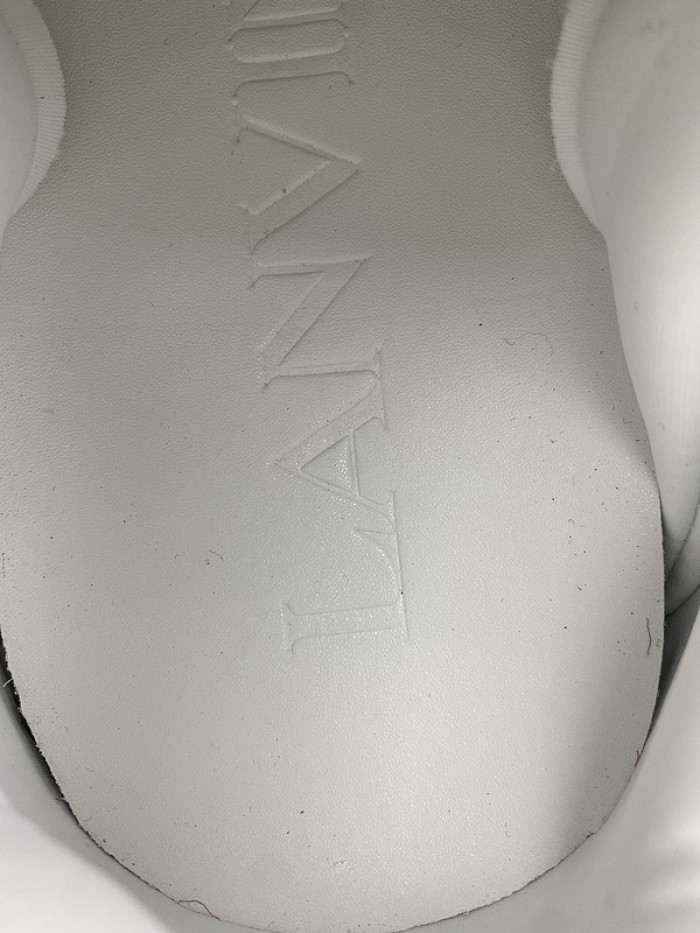 lavin sneaker44