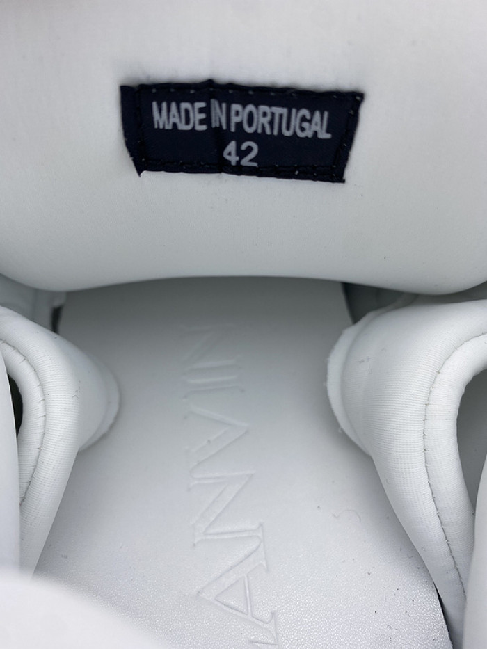 lavin sneaker44