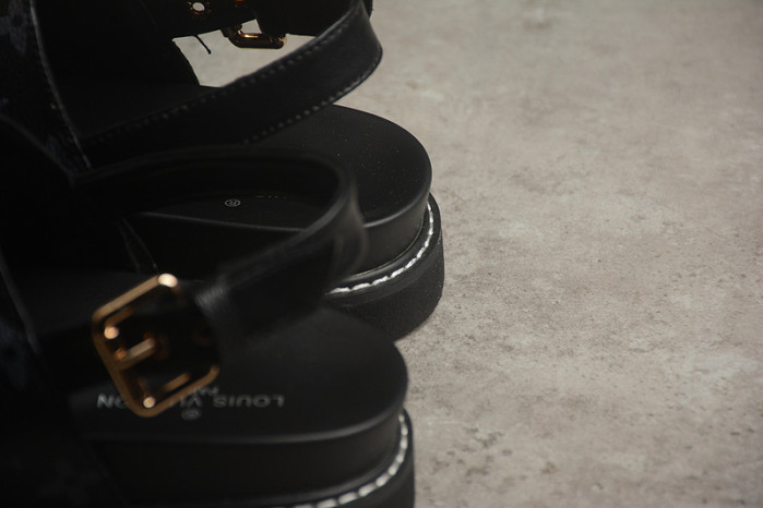l&v sandal23