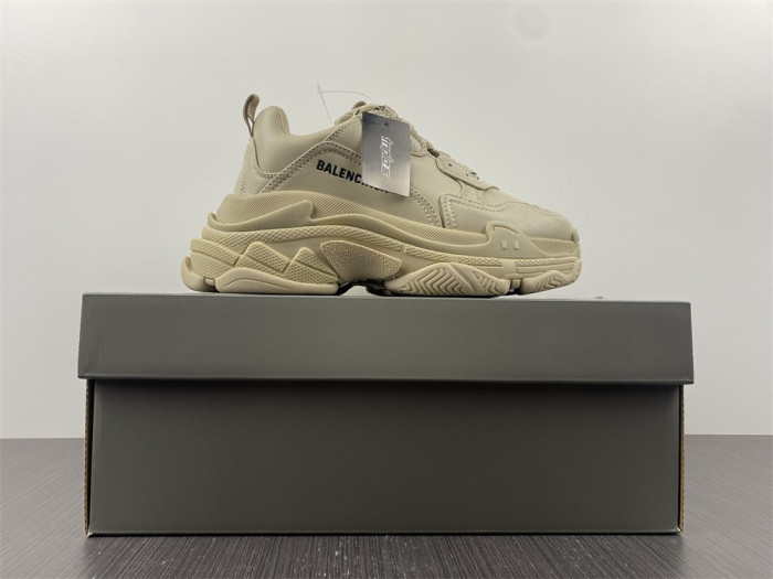 triples trainer sneakers 2000045