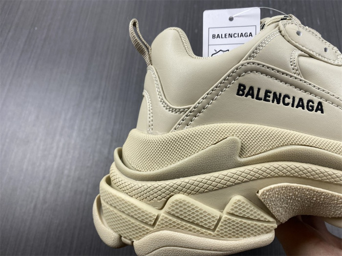 triples trainer sneakers 2000045