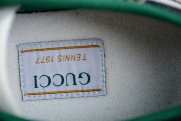 G*u*i* trainer sneaker 108