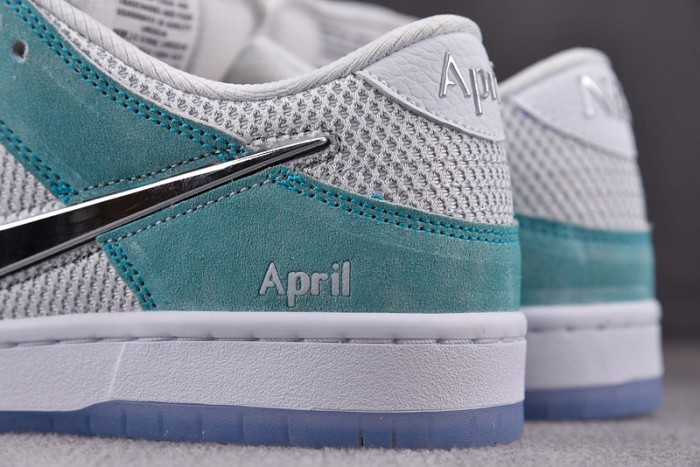 nike sb dunk low april skateboards fd2562-400