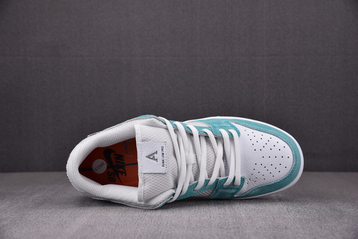 nike sb dunk low april skateboards fd2562-400