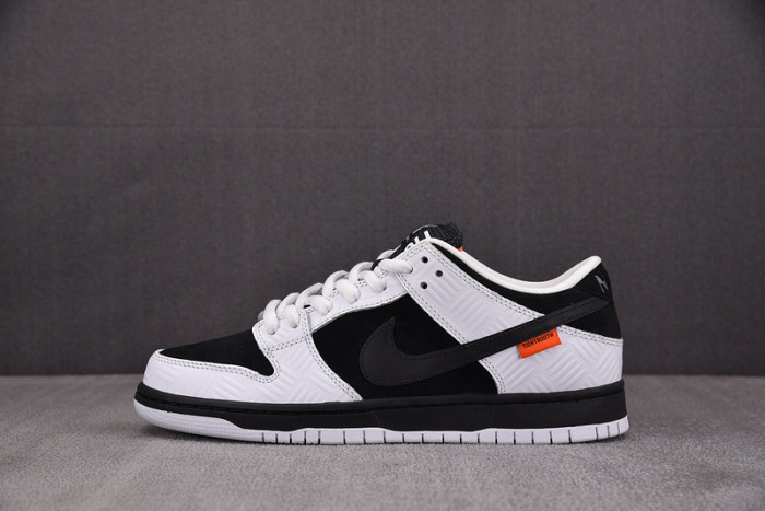 Nike SB Dunk Low TIGHTBOOTH FD2629-100