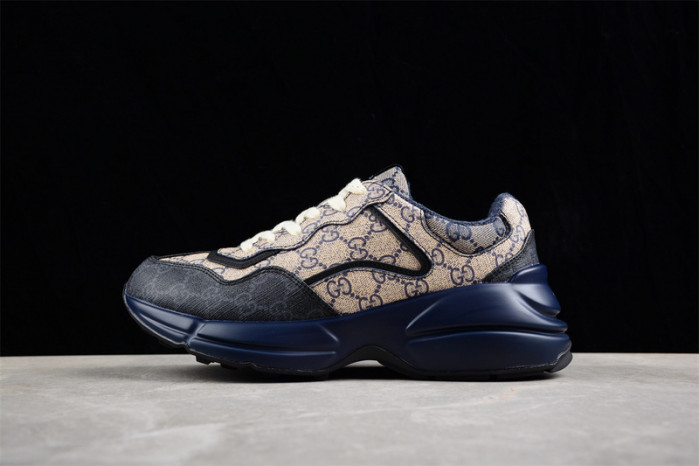 G*u*i* trainer sneaker 107