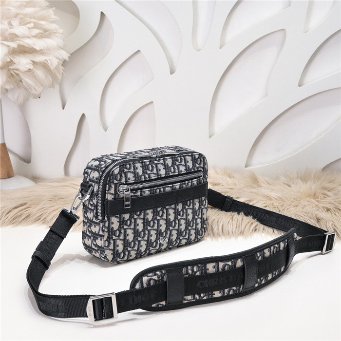 D*or SAFARI BAG d04 22 x 15 x 6 cm