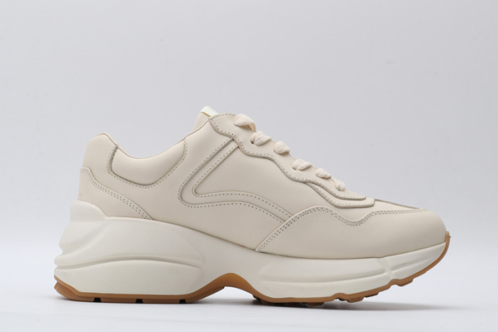 G*u*i* trainer sneaker5