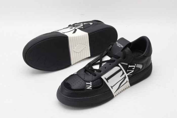 v*lentino garavani white vl7n sneakers m237118