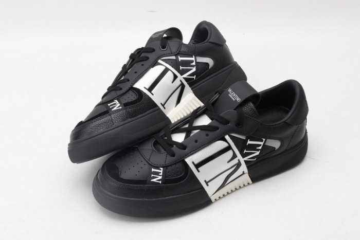 v*lentino garavani white vl7n sneakers m237118