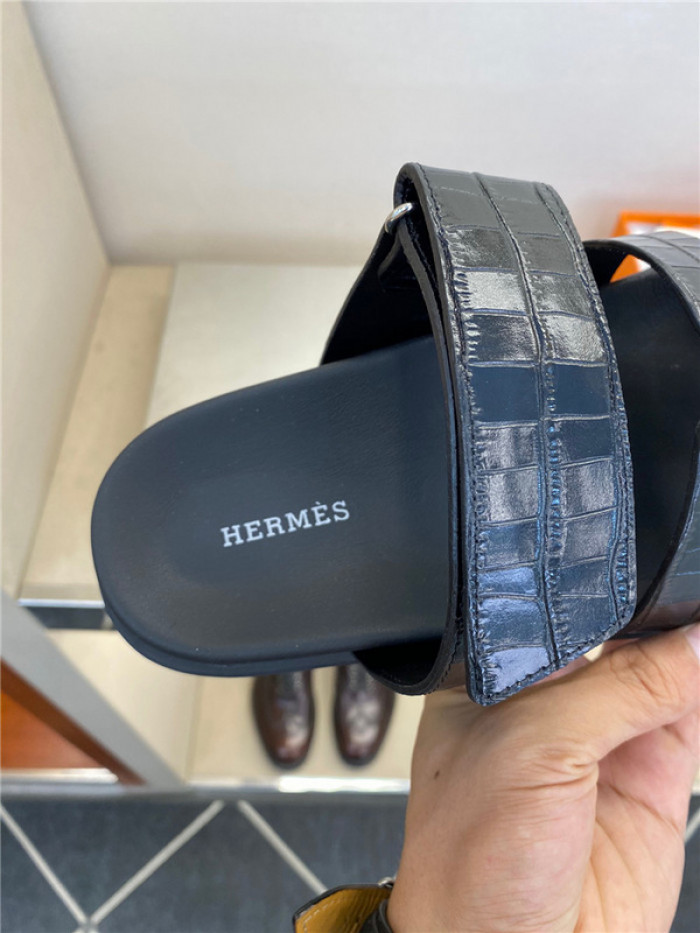 herme* sandal h64