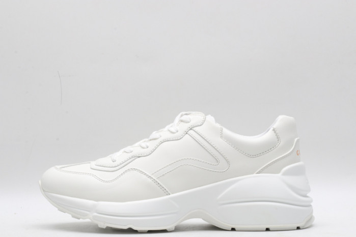 G*u*i* trainer sneaker 86