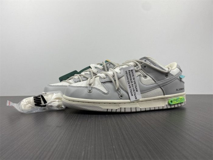 ofw x dunk low “42 of 50” dm1602-117