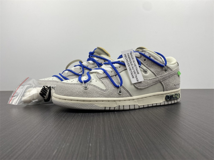 ofw x dunk low “32 of 50” dj0950-104