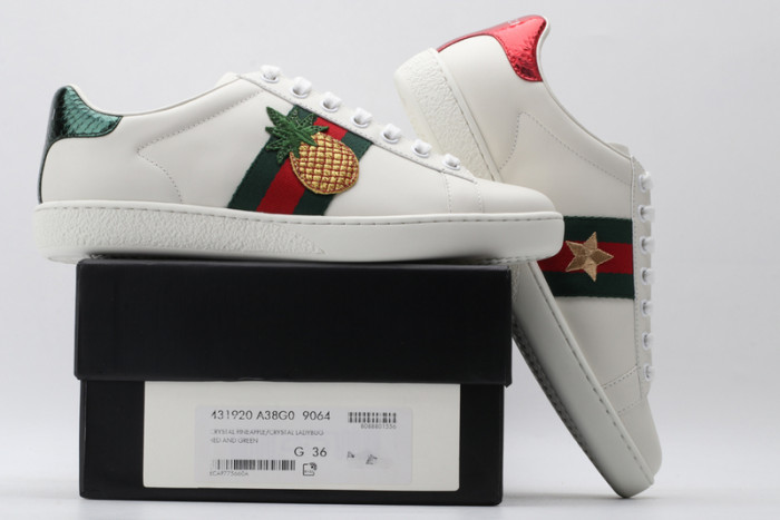 G*u*i* trainer sneaker55