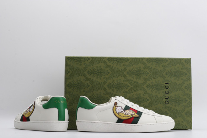 G*u*i* trainer sneaker60