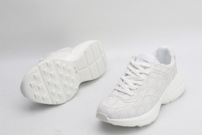 G*u*i* trainer sneaker 88