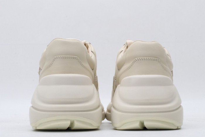 G*u*i* trainer sneaker26