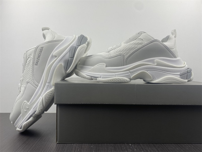 triples trainer sneakers 2000047