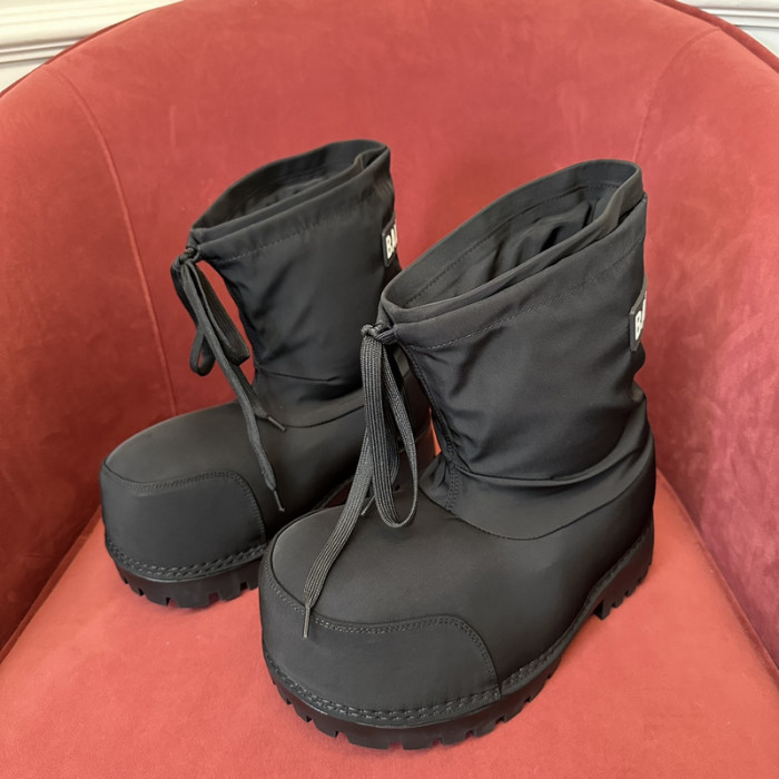 BALENCIAG* BOOT 217