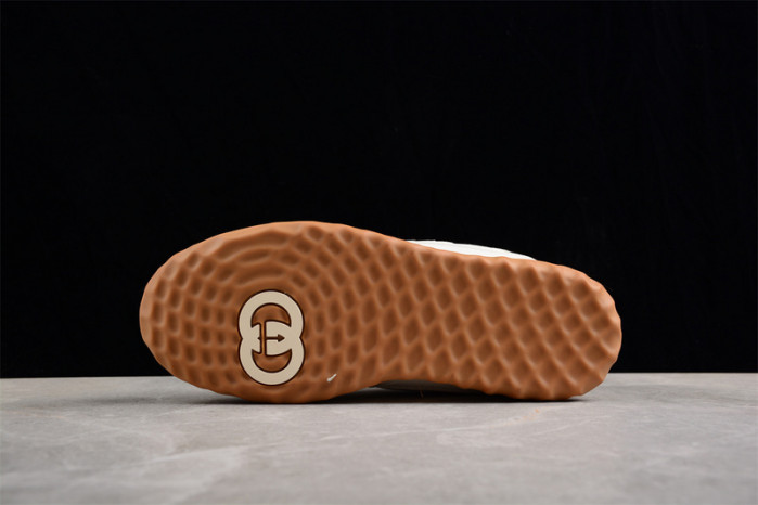 G*u*i* trainer sneaker 105