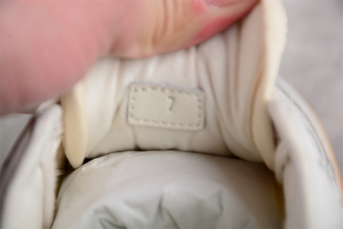 G*u*i* trainer sneaker 105