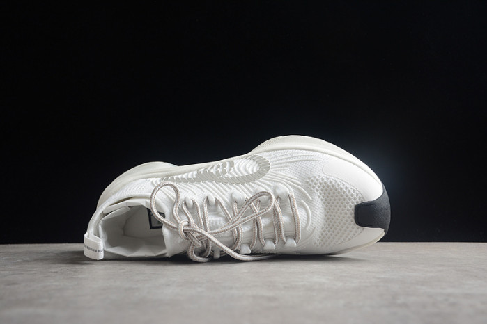 G*u*i* trainer sneaker usm108475