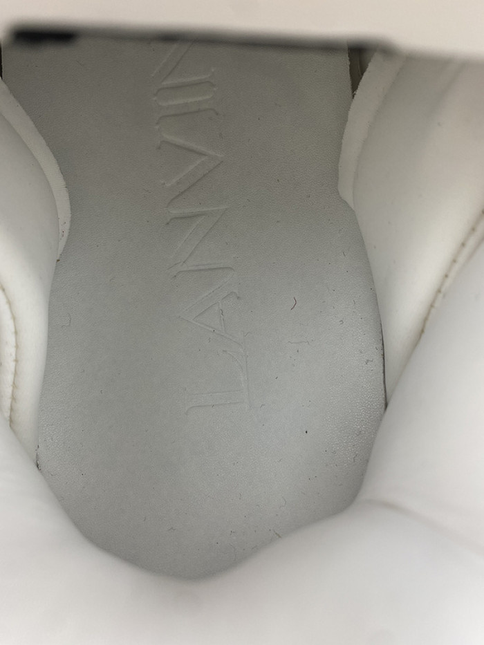 lavin sneaker49
