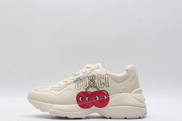 G*u*i* trainer sneaker 90