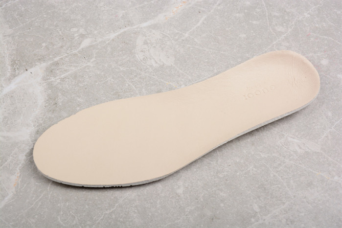 G*u*i* trainer sneaker 84