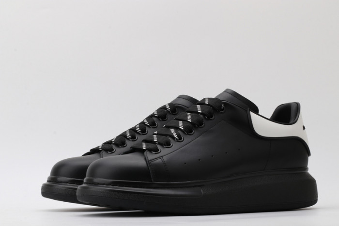 ALEX MCQU SNEAKER