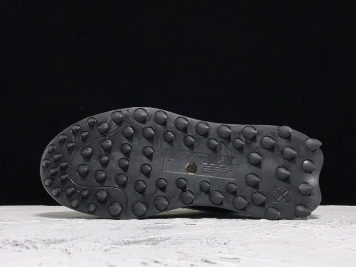 OFW SNEAKER