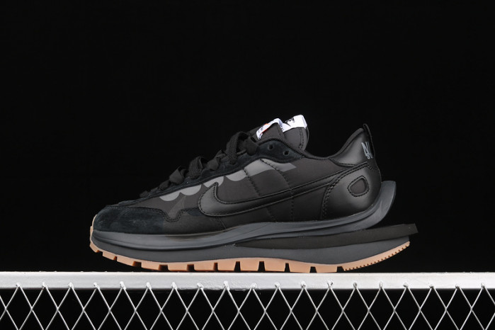 SACAI X VAPORWAFFLE 'BLACK GUM' DD1875-001