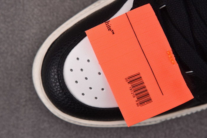 OFW SNEAKER