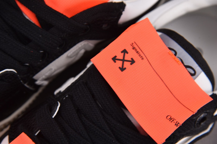 OFW SNEAKER