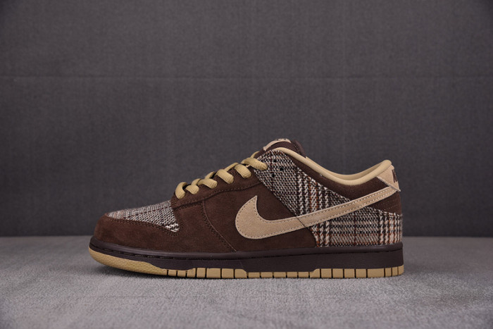 Stussy x SB Dunk Low Pro "Cherry"304292-223