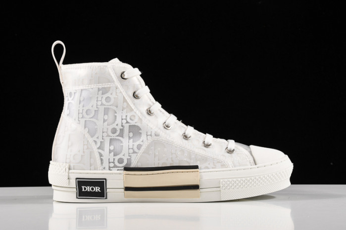 D10R SNEAKER