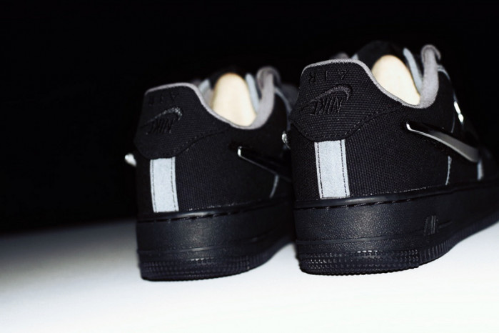 TRAVIS SCOTT X AIR FORCE 1 AQ4211-001