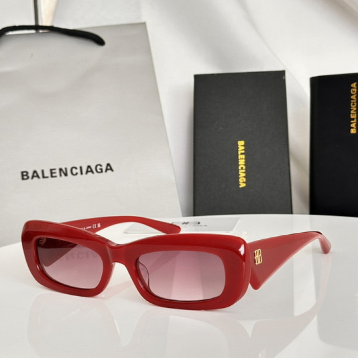 B SUNGLASSES