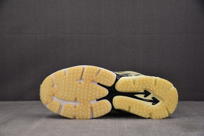 OFW SNEAKER