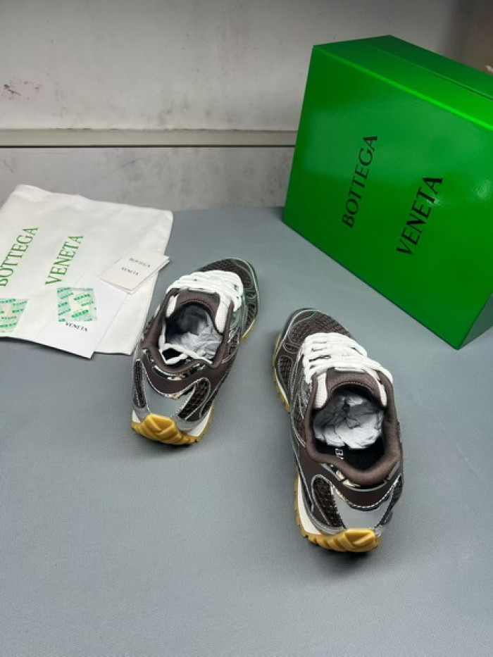 BV sneaker