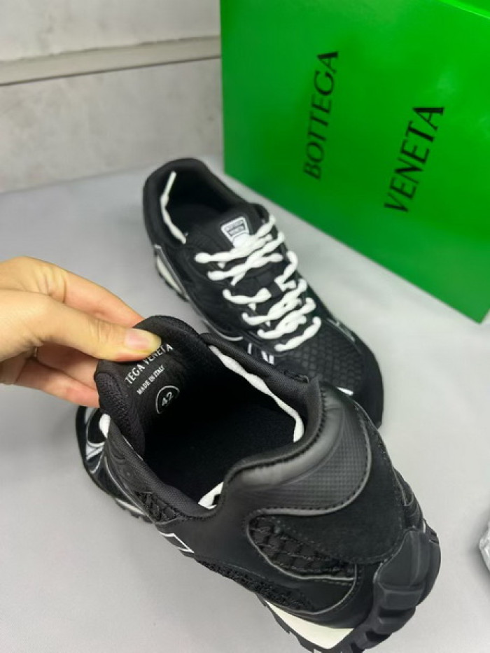 BV sneaker