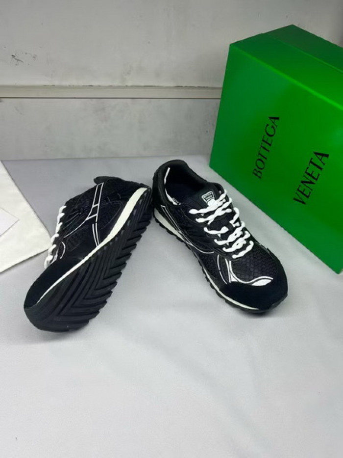 BV sneaker