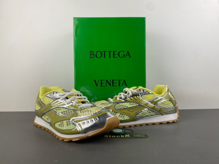 BV sneaker